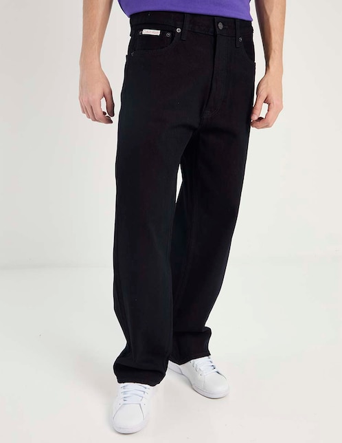 Jeans straight lavado obscuro para hombre 1