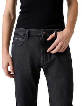 Jeans relaxed straight Guess lavado obscuro para hombre