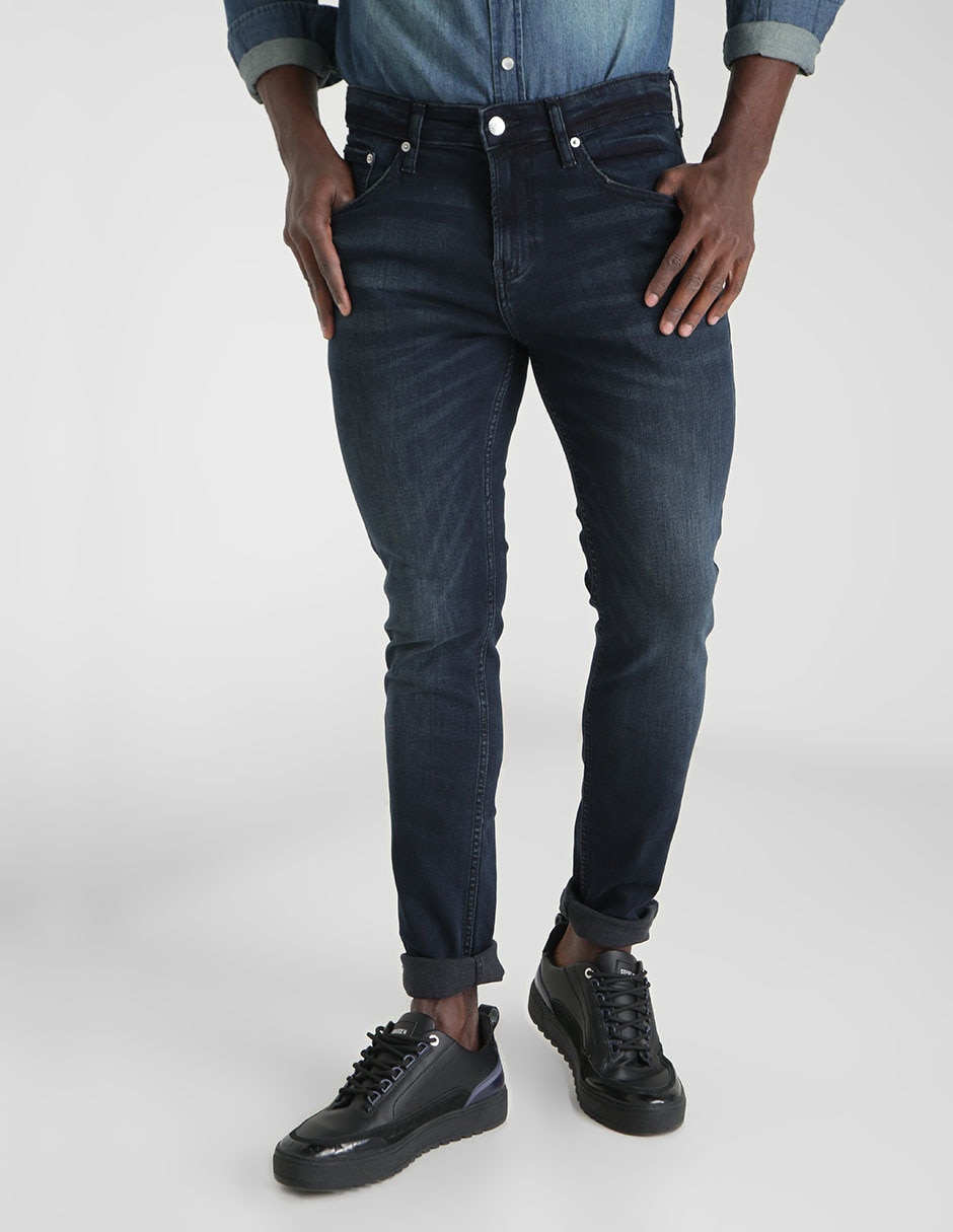 Jeans skinny lavado obscuro para hombre