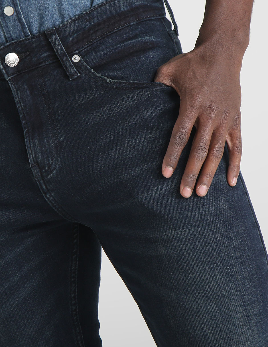 Jeans skinny lavado obscuro para hombre 4