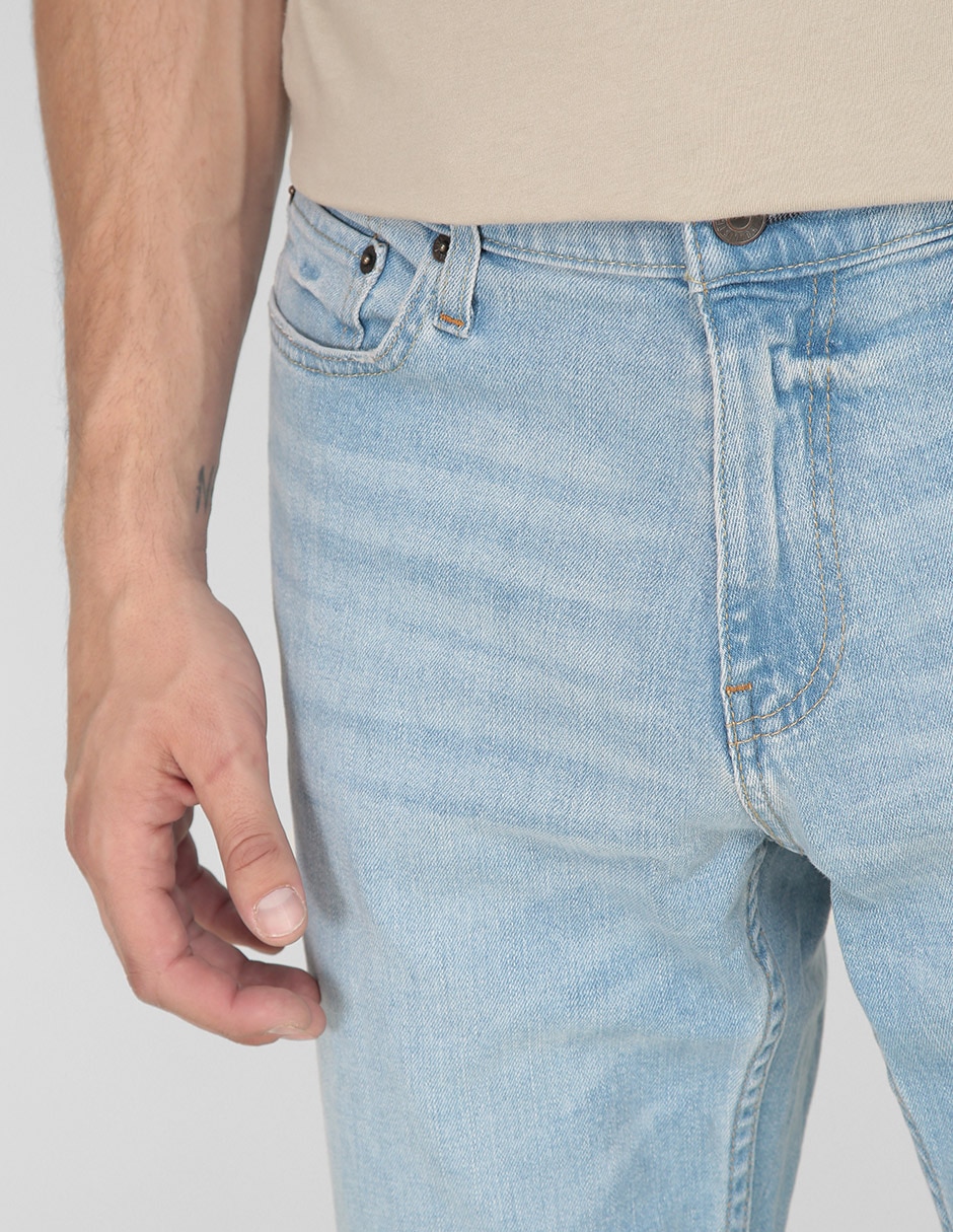 Jeans straight lavado claro para hombre 4