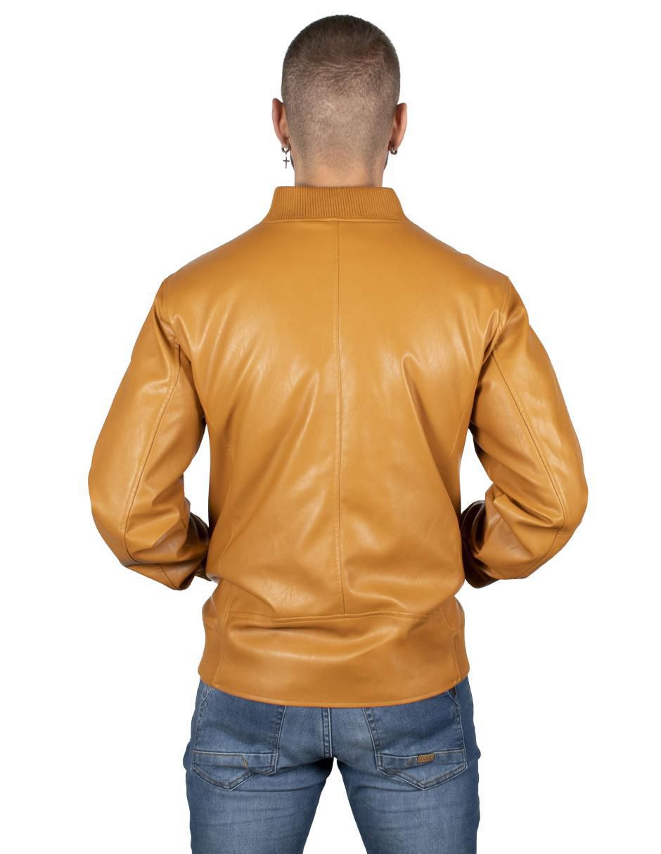 Chamarra con bolsillos para hombre 5