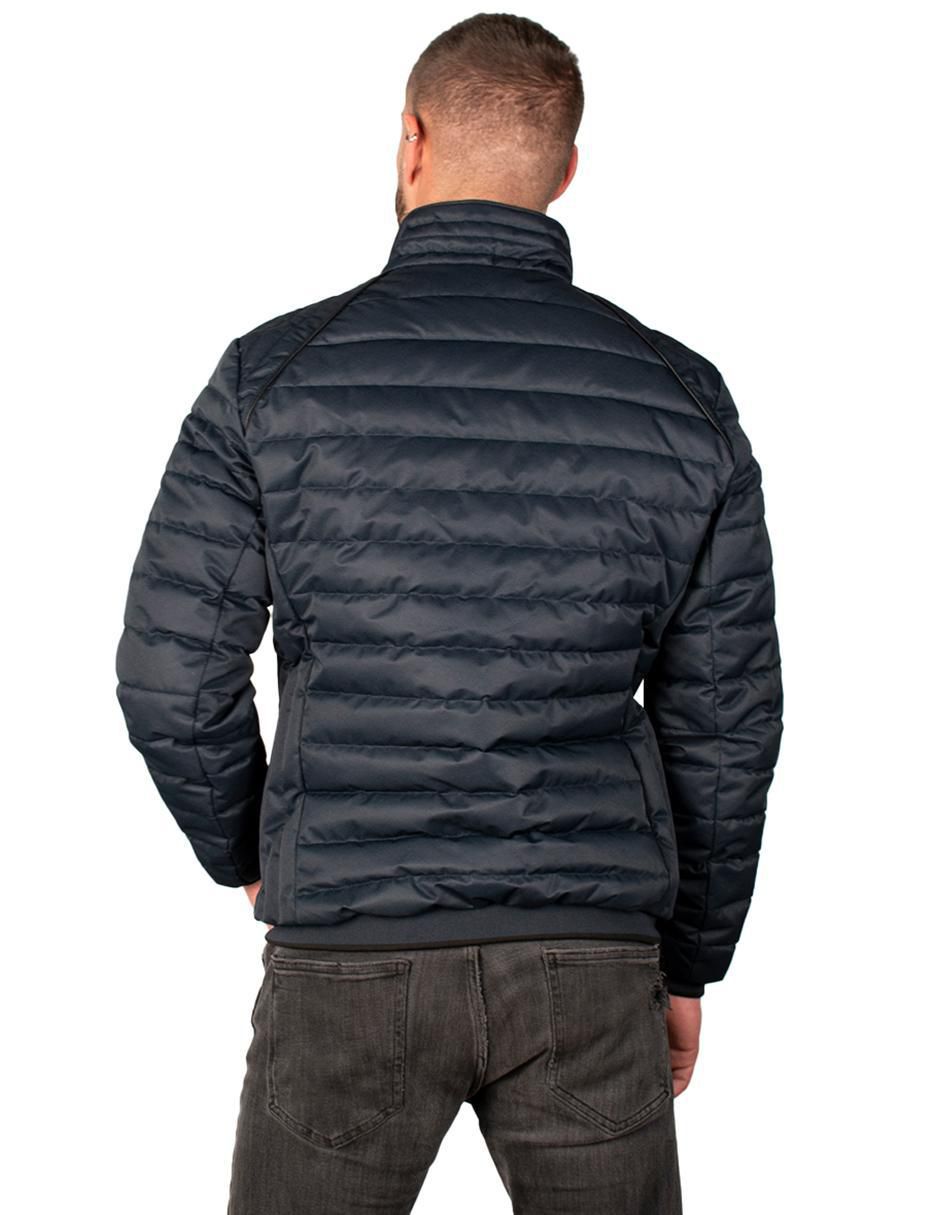 Chamarra con bolsillos para hombre 5