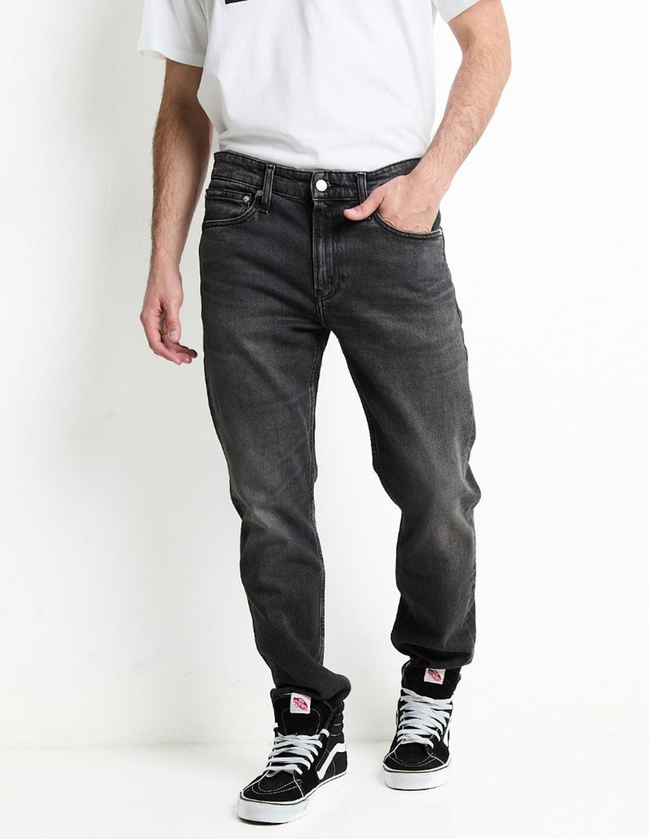 Jeans slim deslavado para hombre 1