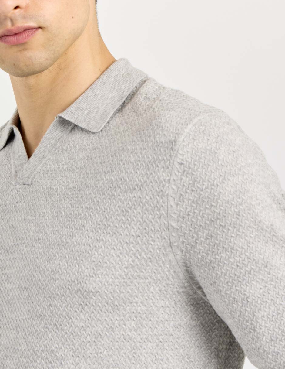 Suéter cuello V para hombre 4