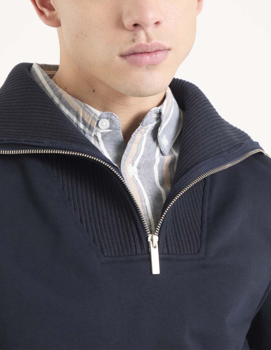 Suéter cuello tortuga para hombre 4