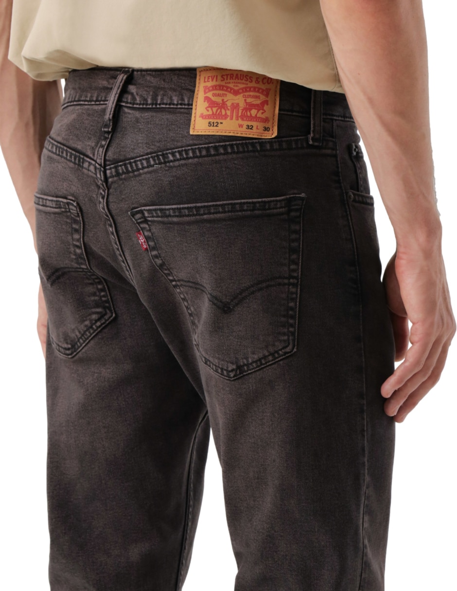 Jeans slim 512 lavado obscuro para hombre 4
