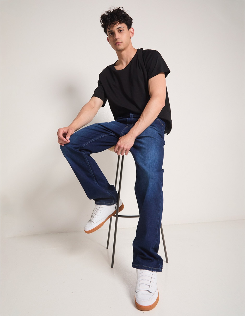 Jeans straight lavado obscuro para hombre 3