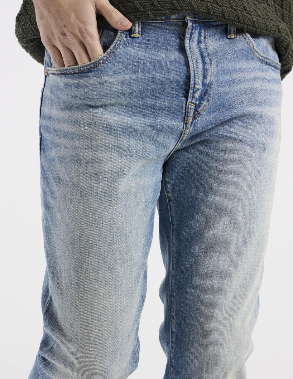 Jeans slim deslavado para hombre 4