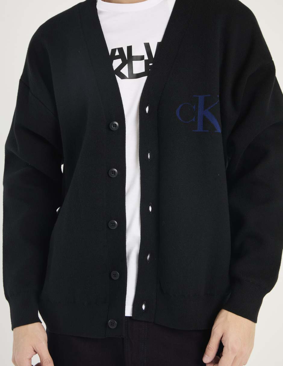 Suéter cuello V para hombre 4