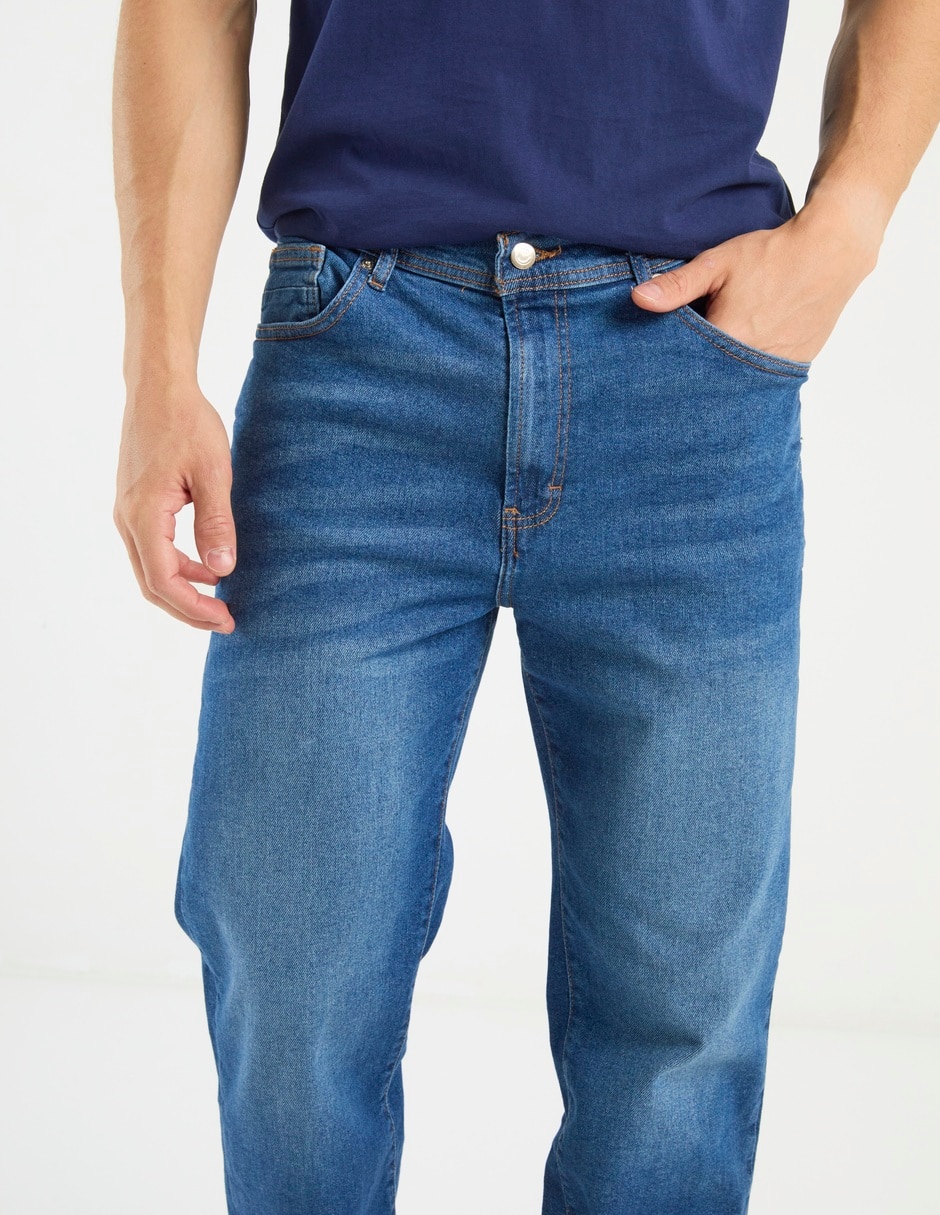 Jeans straight lavado medio para hombre 4
