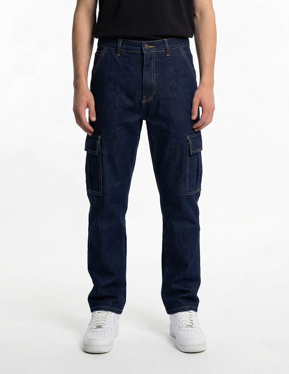 Jeans cargo relaxed lavado obscuro para hombre