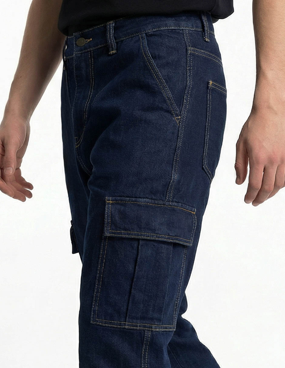 Jeans cargo relaxed lavado obscuro para hombre 4