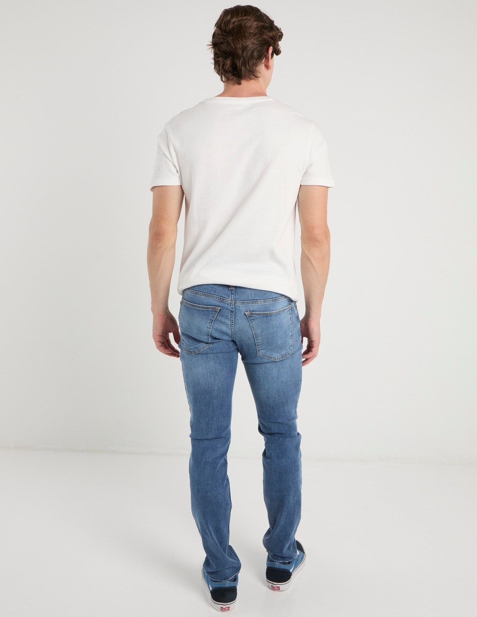 Jeans slim deslavado para hombre 6